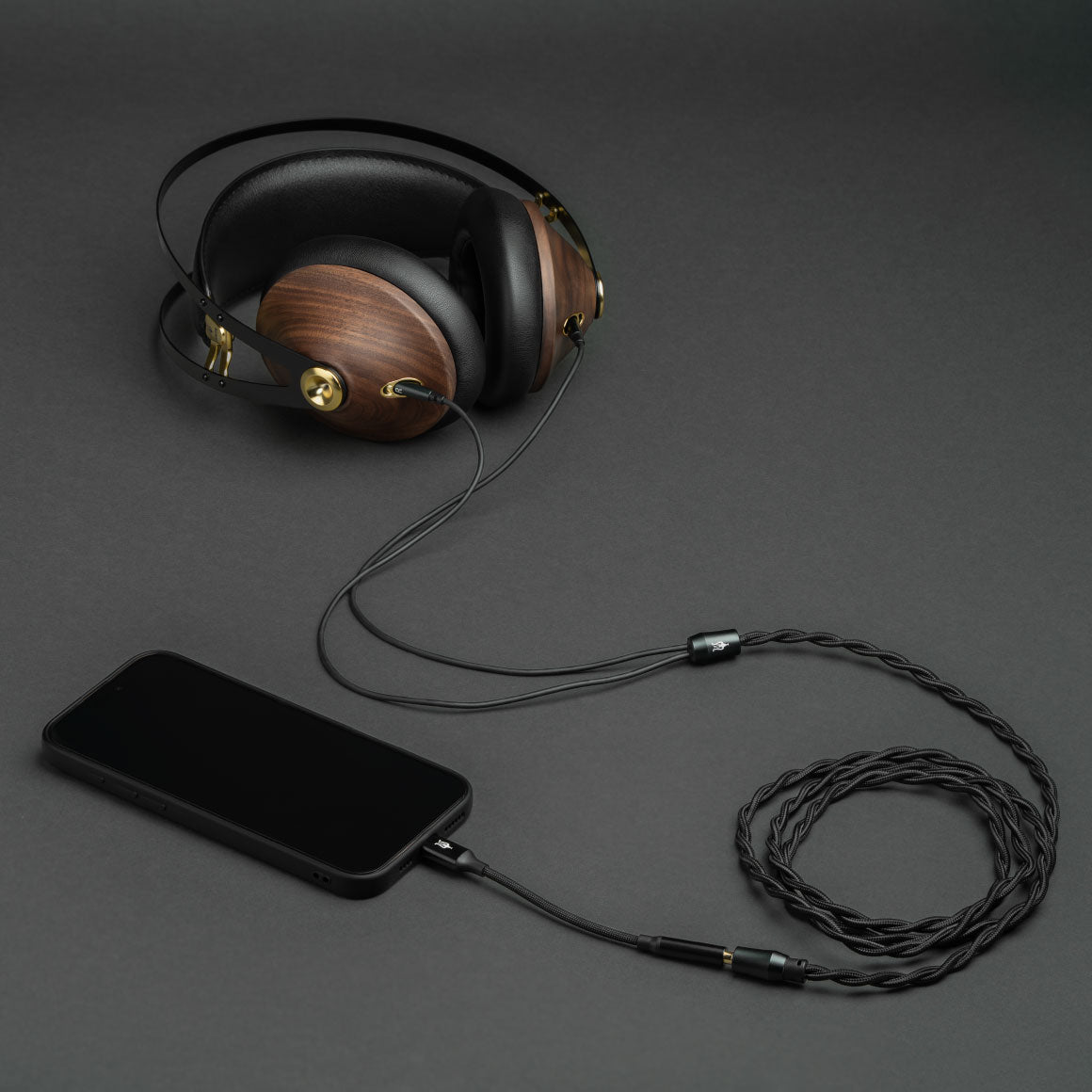 Headphone-Zone-Meze-99-Classics-2nd-Generation