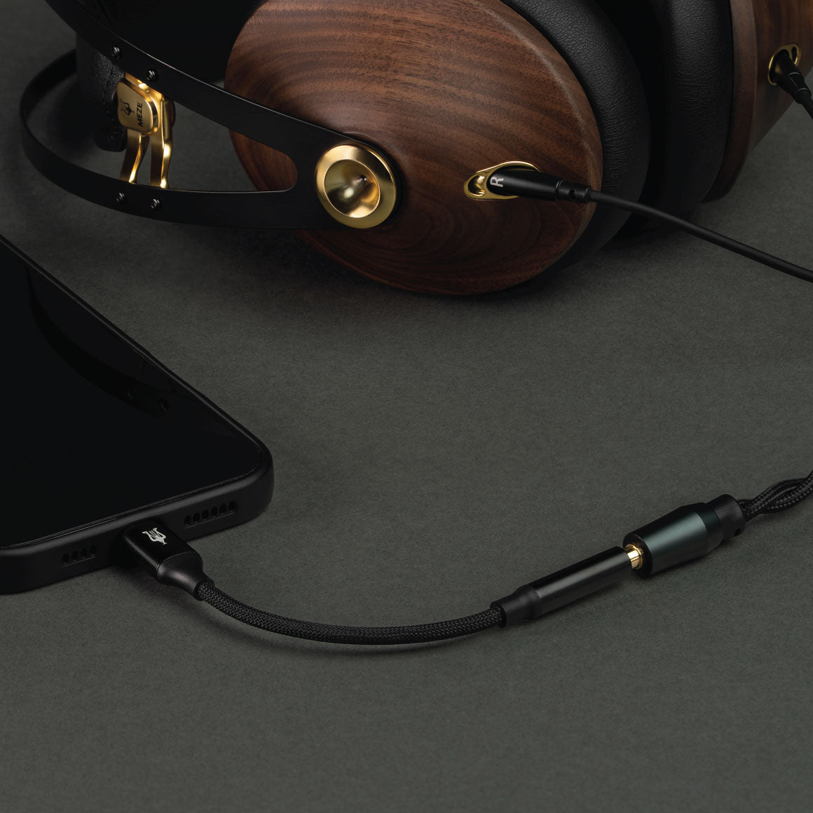 Headphone-Zone-Meze-99-Classics-2nd-Generation