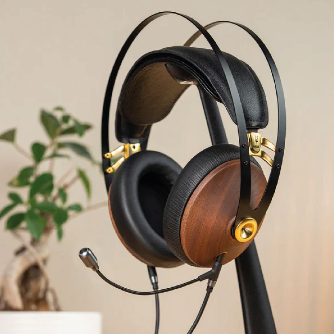 Headphone-Zone-Meze-99-Classics-Boom-Mic-Kit-Walnut-Gold