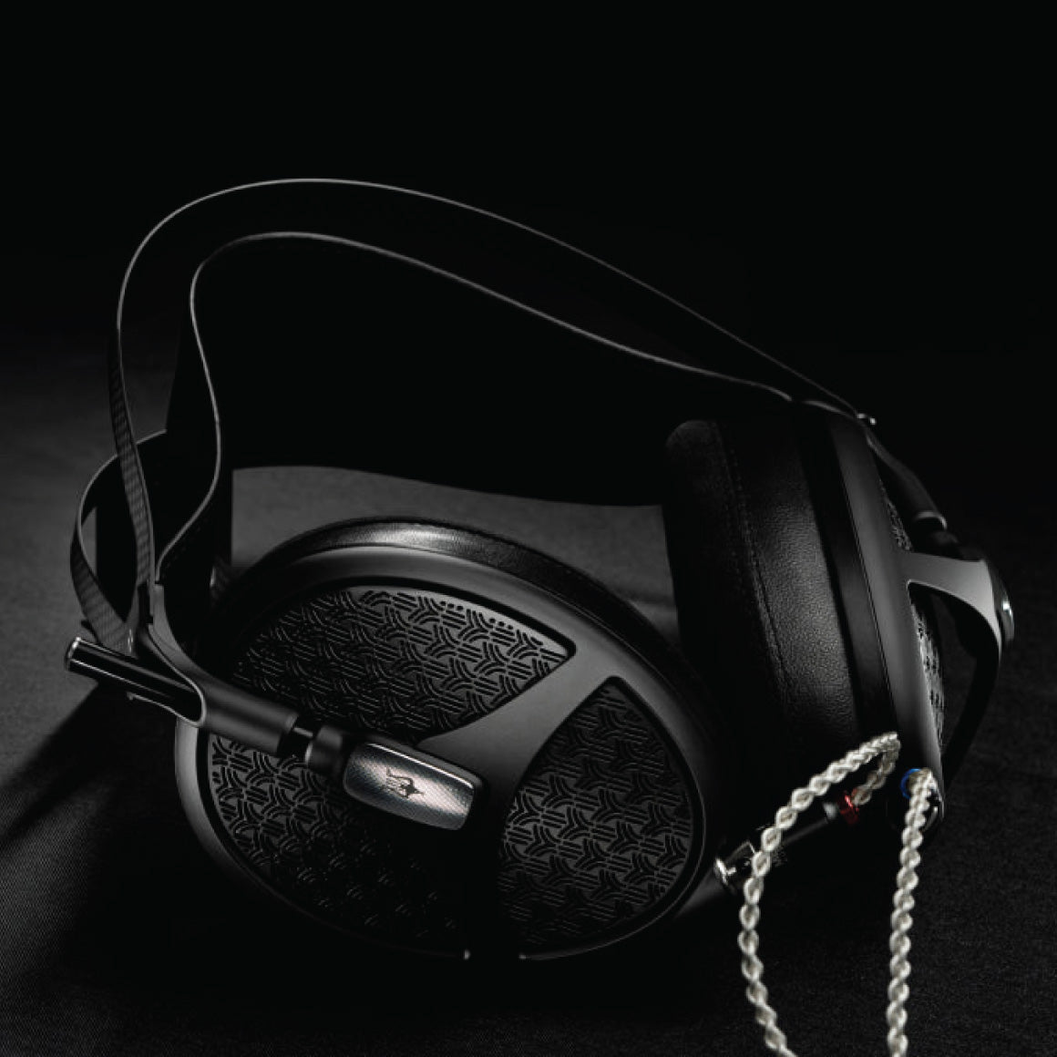 Headphone-Zone-Meze-Empyrean-II-Silver-Plated-PCUHD-Premium-Cables-Mini-XLR-to-4-Pin-XLR-2.5m