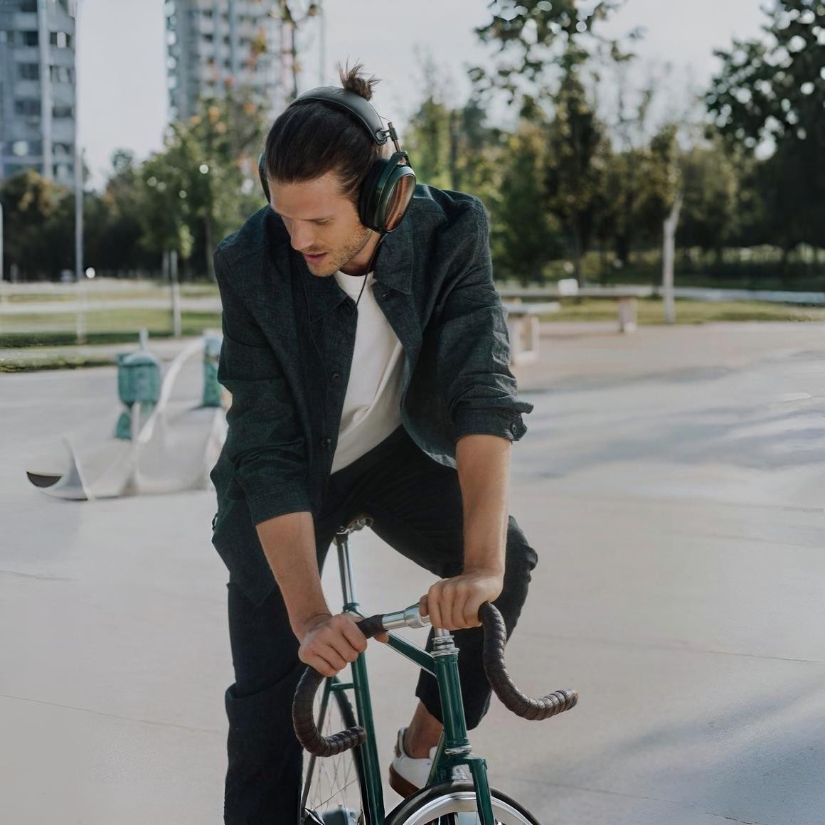 Headphone-Zone-Meze-STRADA