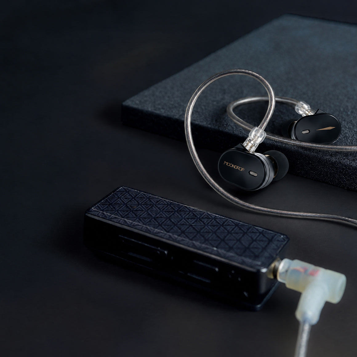 Headphone-Zone-Moondrop-Chu-III-FiiO-BTR11