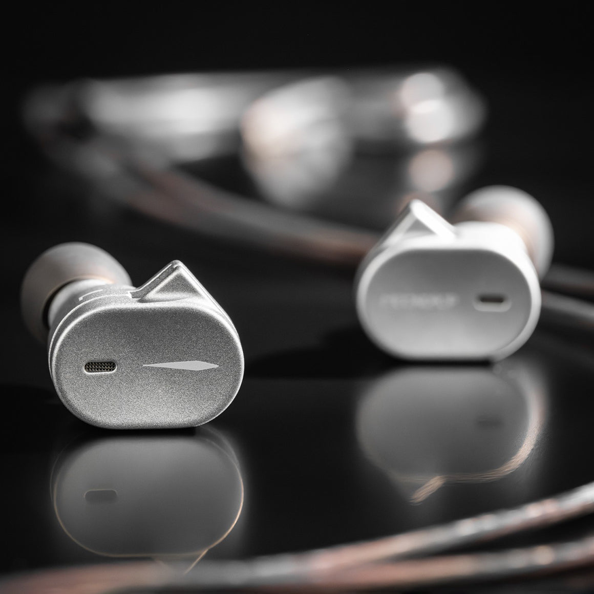 #Color_Silver