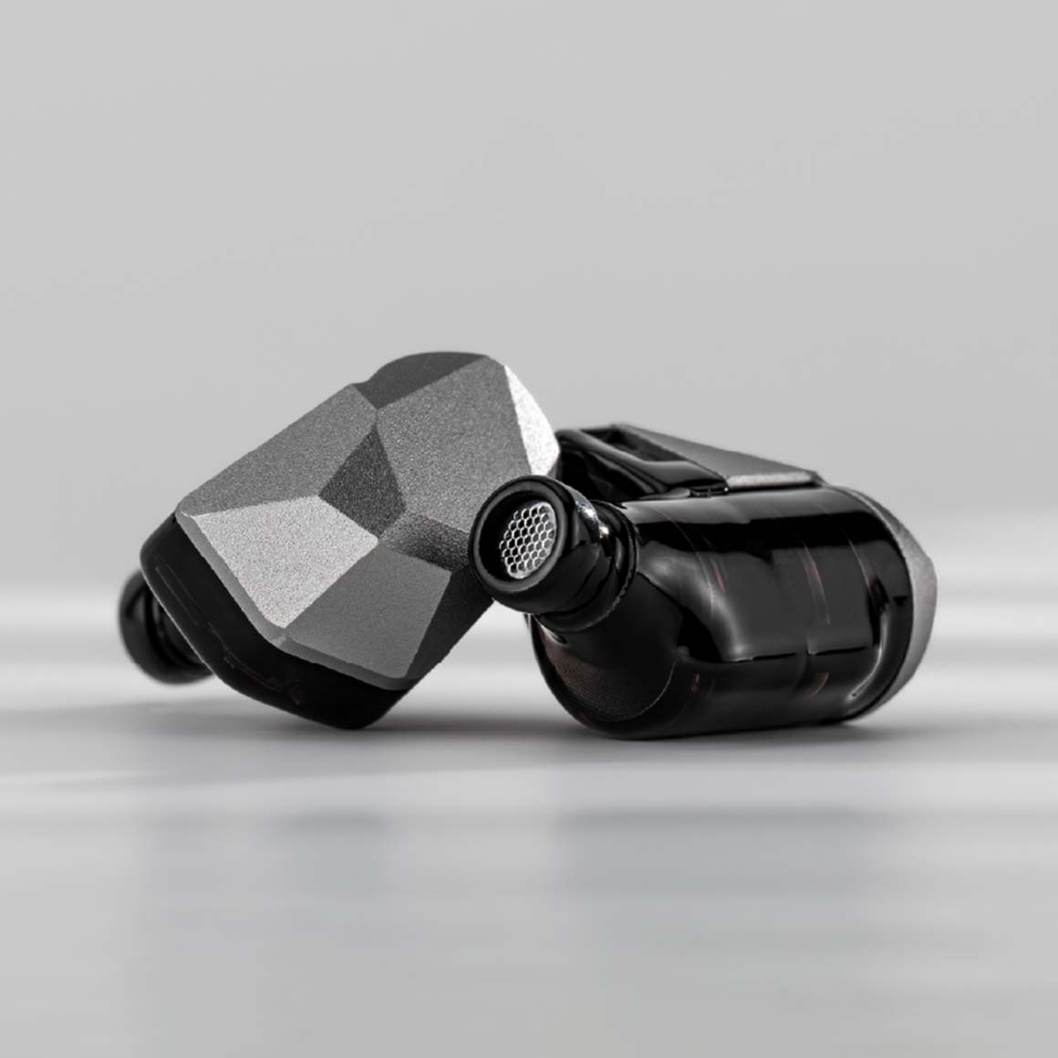 Headphone-Zone-Moondrop-Harmon