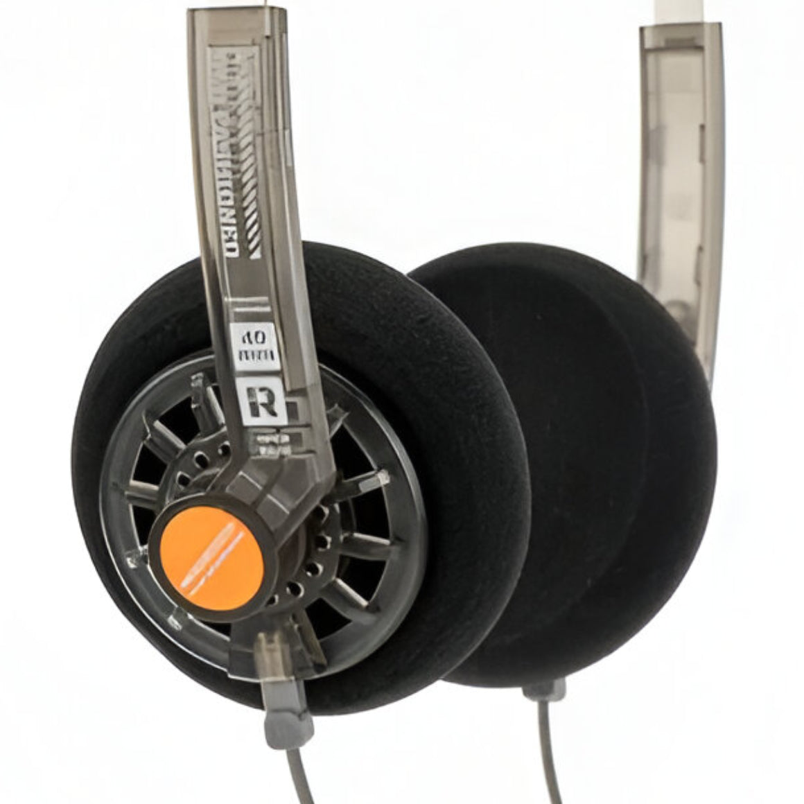 Headphone-Zone-Moondrop-Old-Fashioned