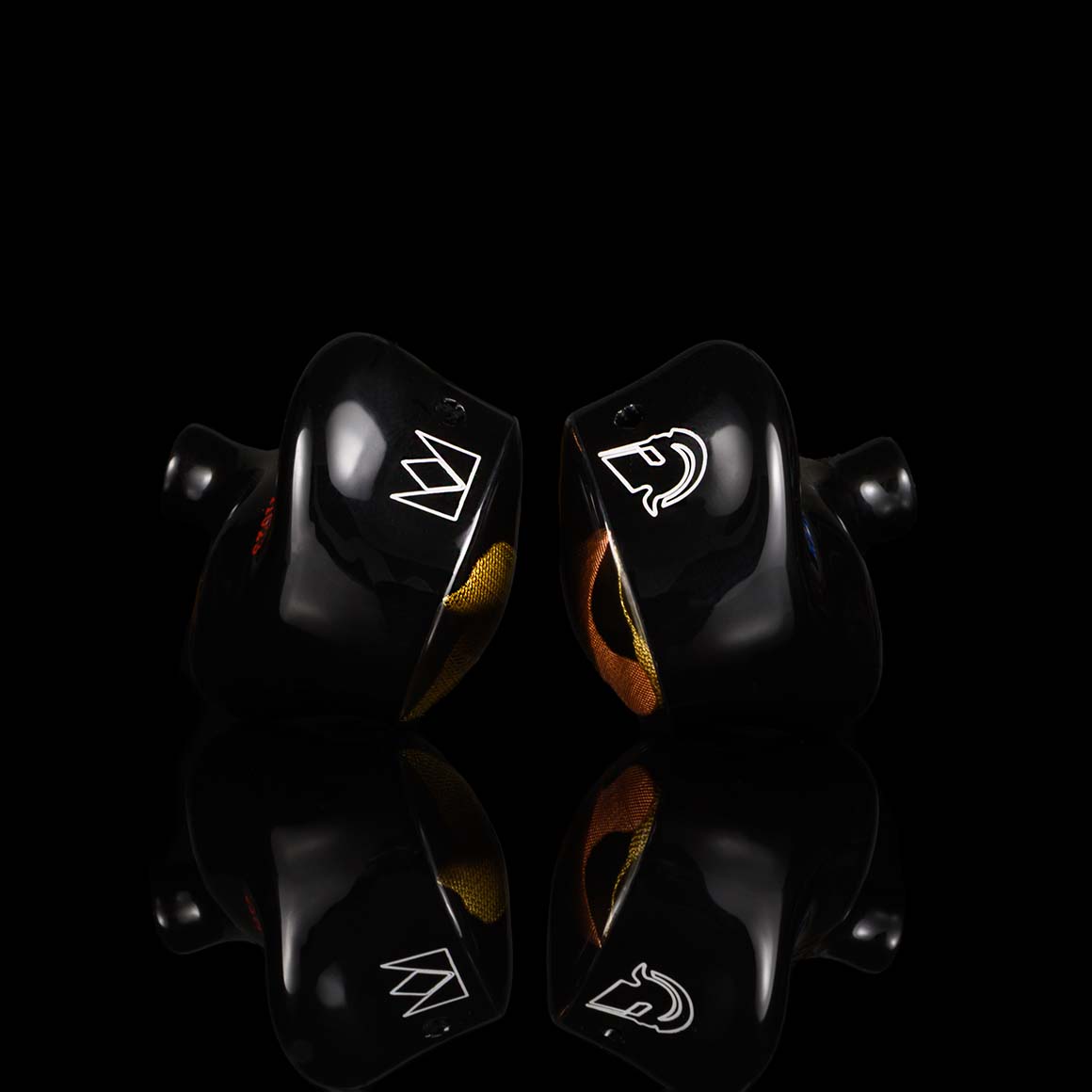 Headphone-Zone-Noble-Audio-AGIS-II