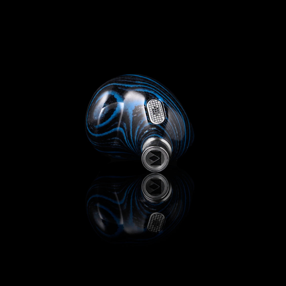 Headphone-Zone-Noble-Audio-Iris
