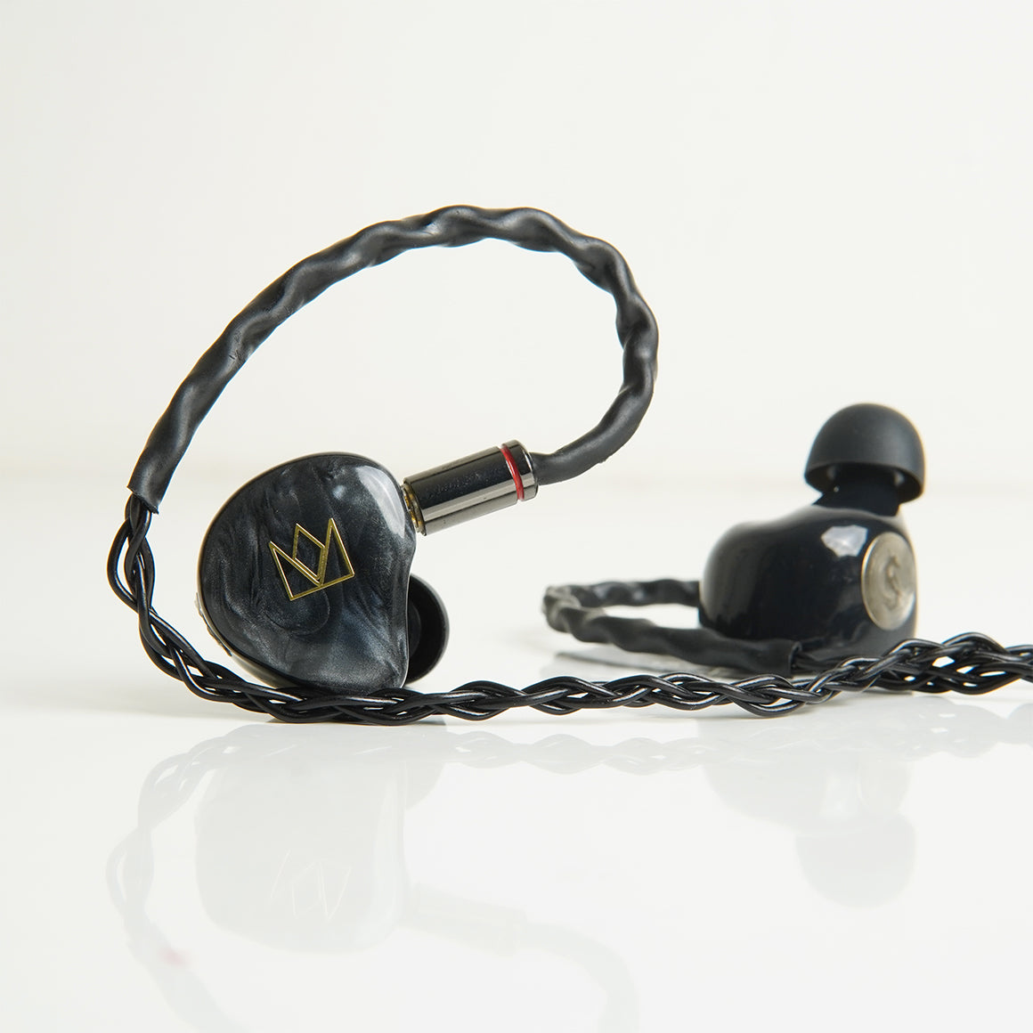 Headphone-Zone-Noble-Audio-Kublai-Khan-Ex-Demo-Unit