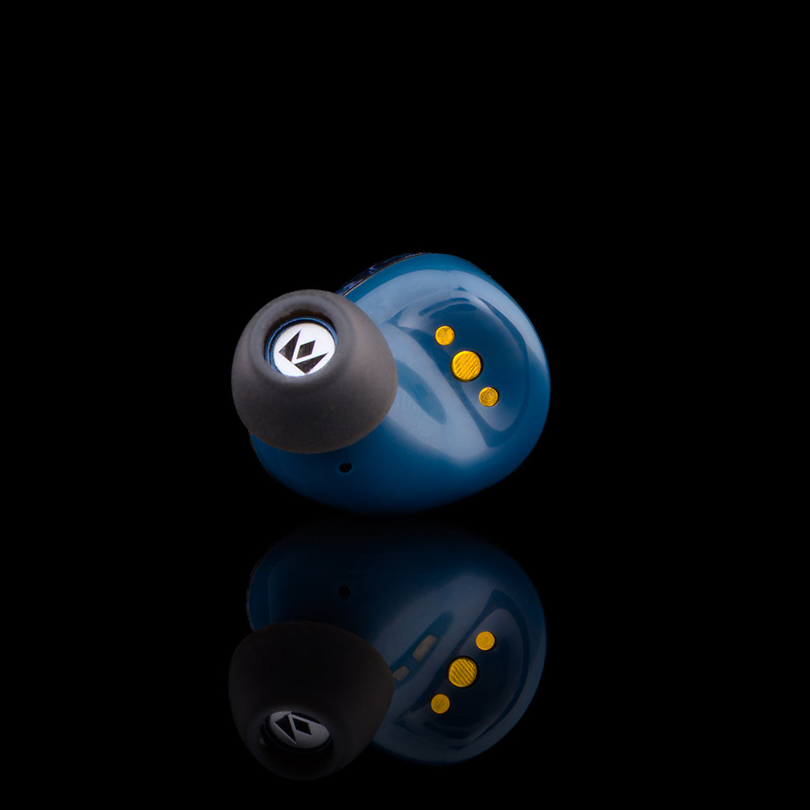 Headphone-Zone-Noble-Audio-Osprey