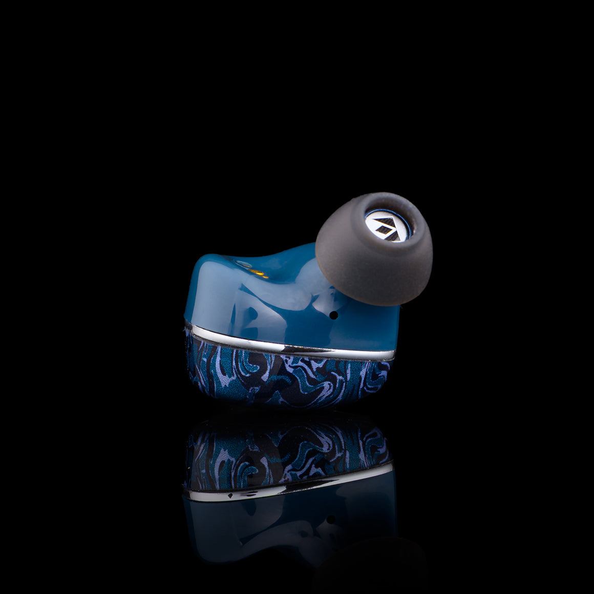 Headphone-Zone-Noble-Audio-Osprey