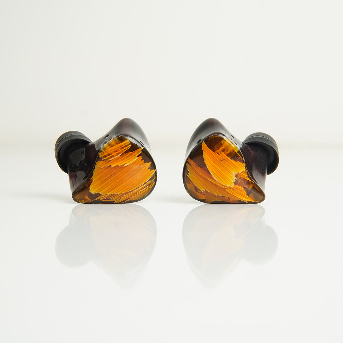 Noble Audio Spartacus (Demo Unit) 6-Driver Hybrid Universal IEMs