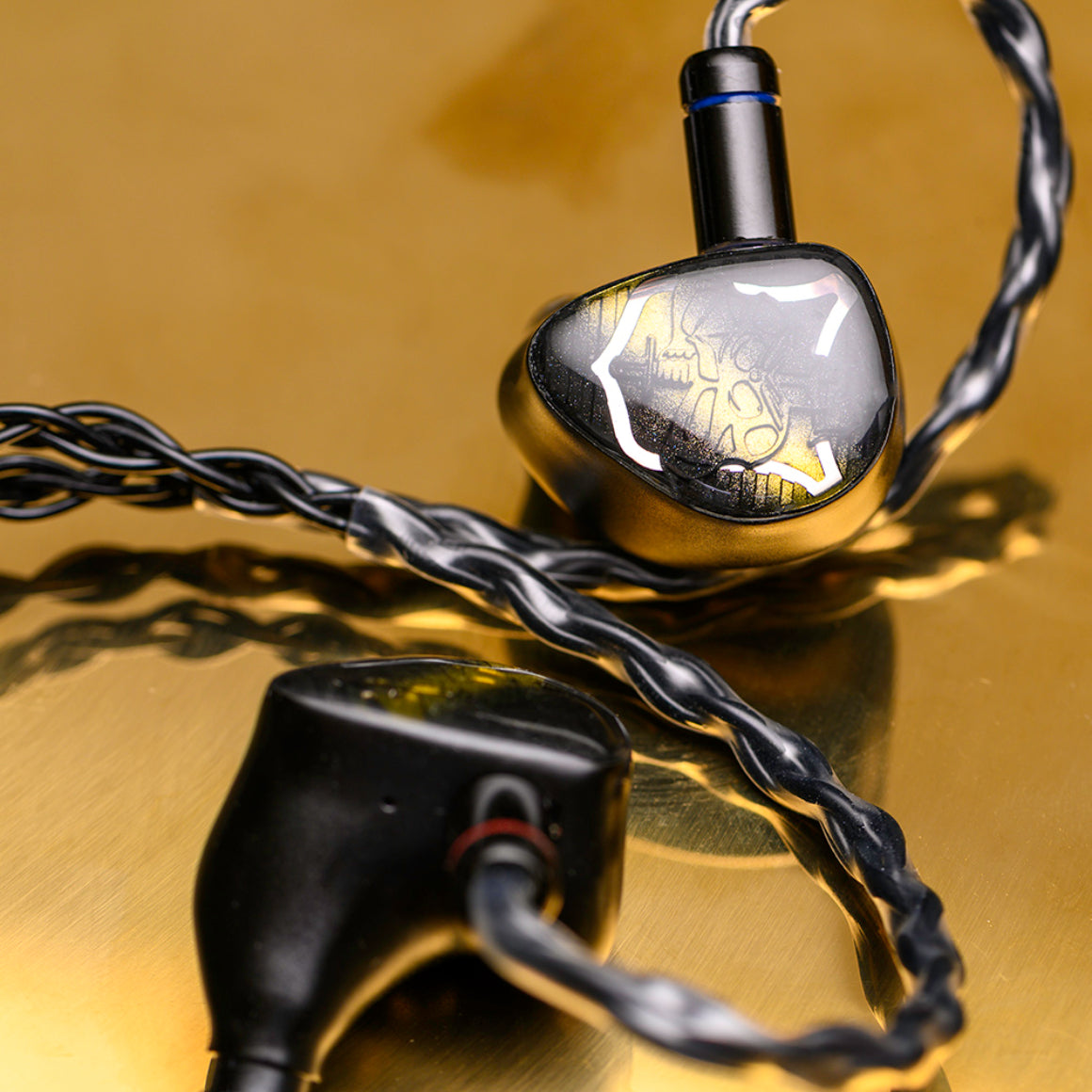 Headphone-Zone-Noble-Audio-Vanguard