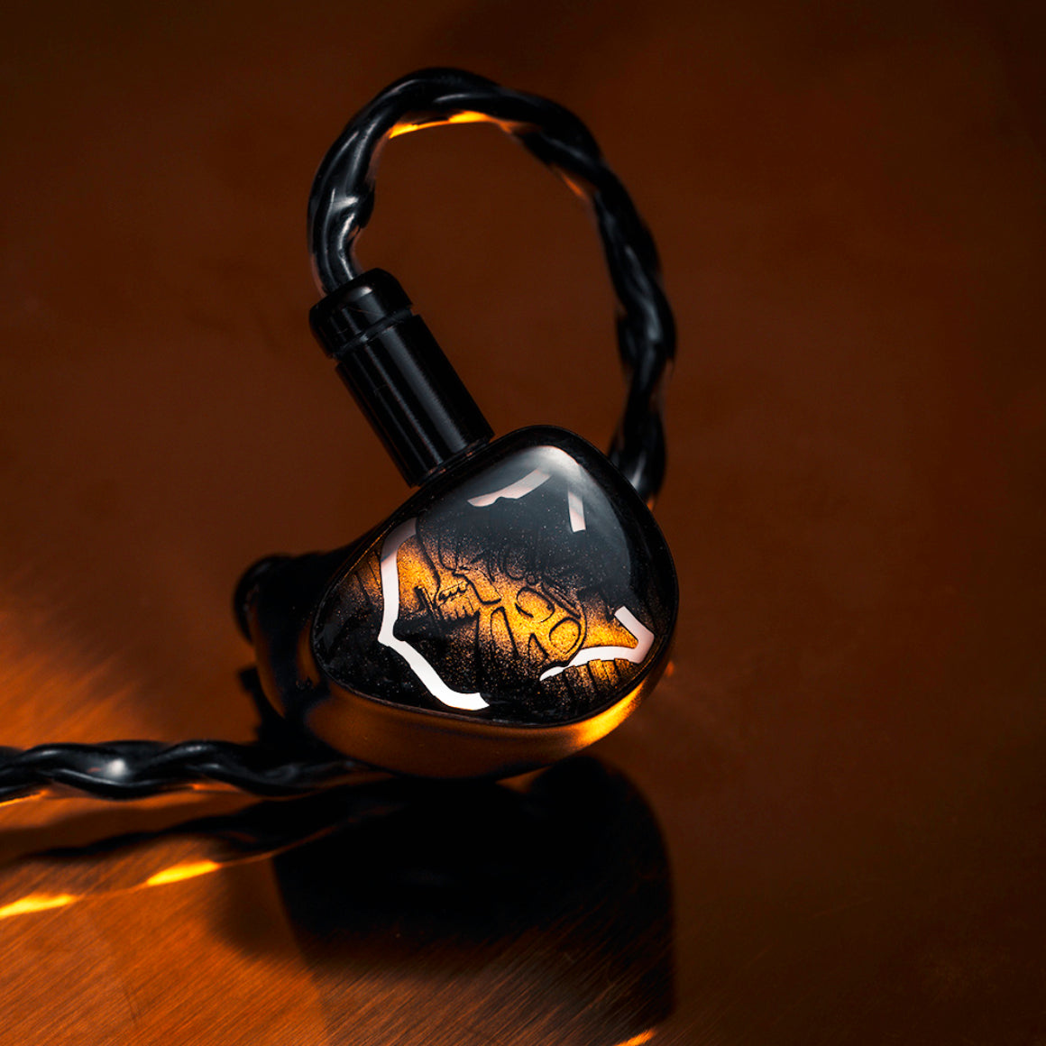 Headphone-Zone-Noble-Audio-Vanguard