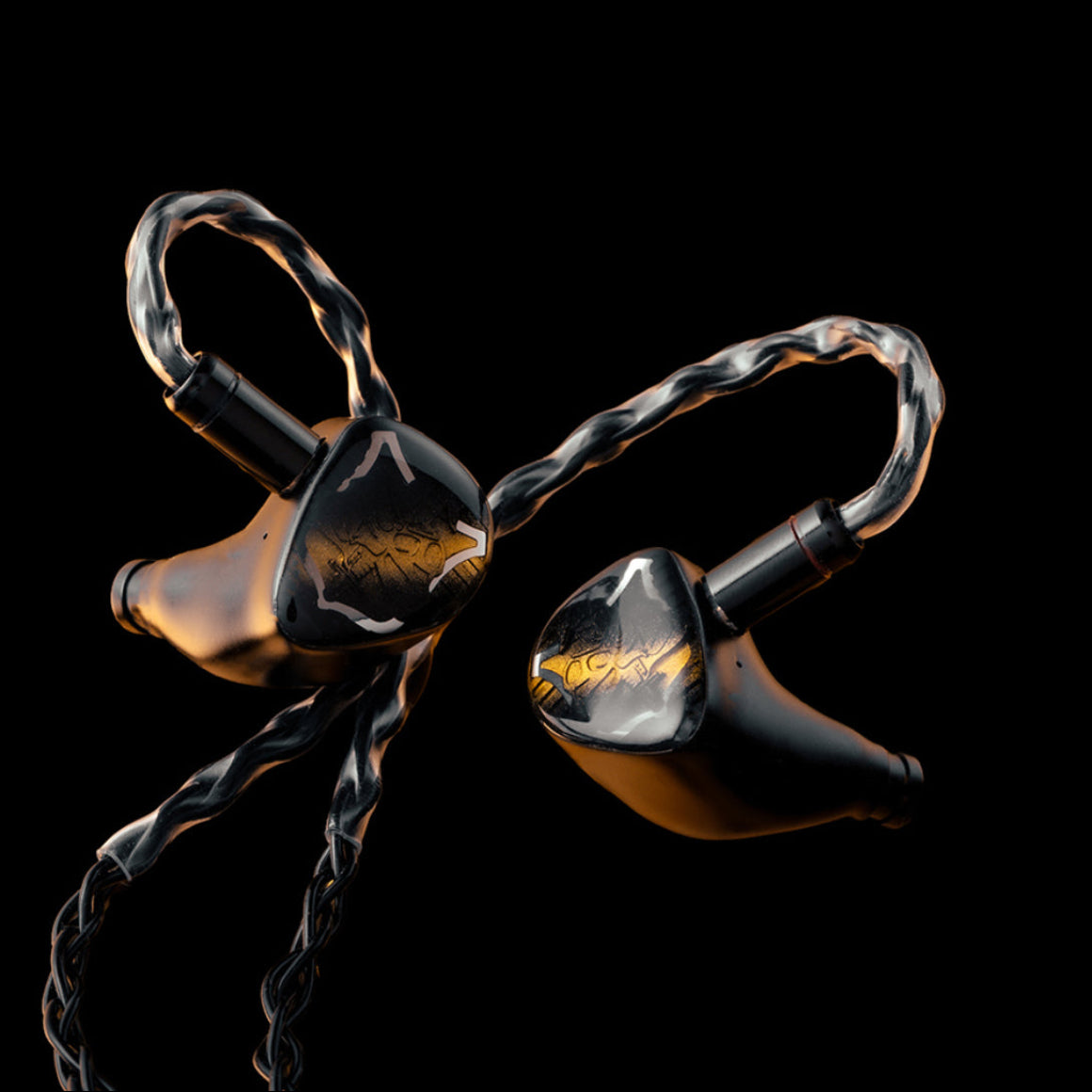Headphone-Zone-Noble-Audio-Vanguard