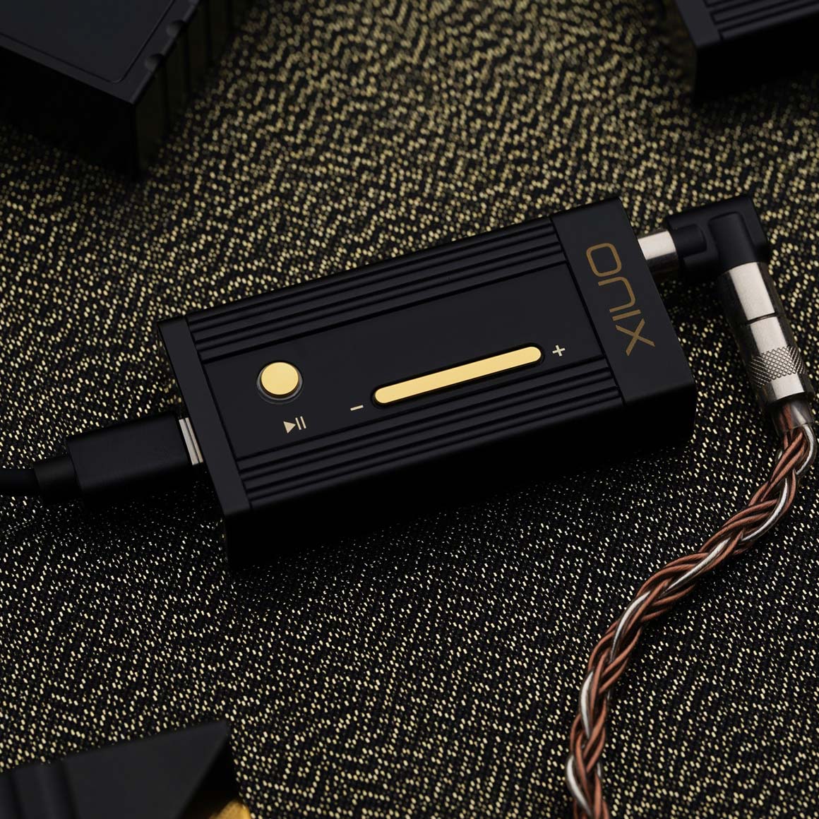 Headphone-Zone-ONIX-Alpha-XI1