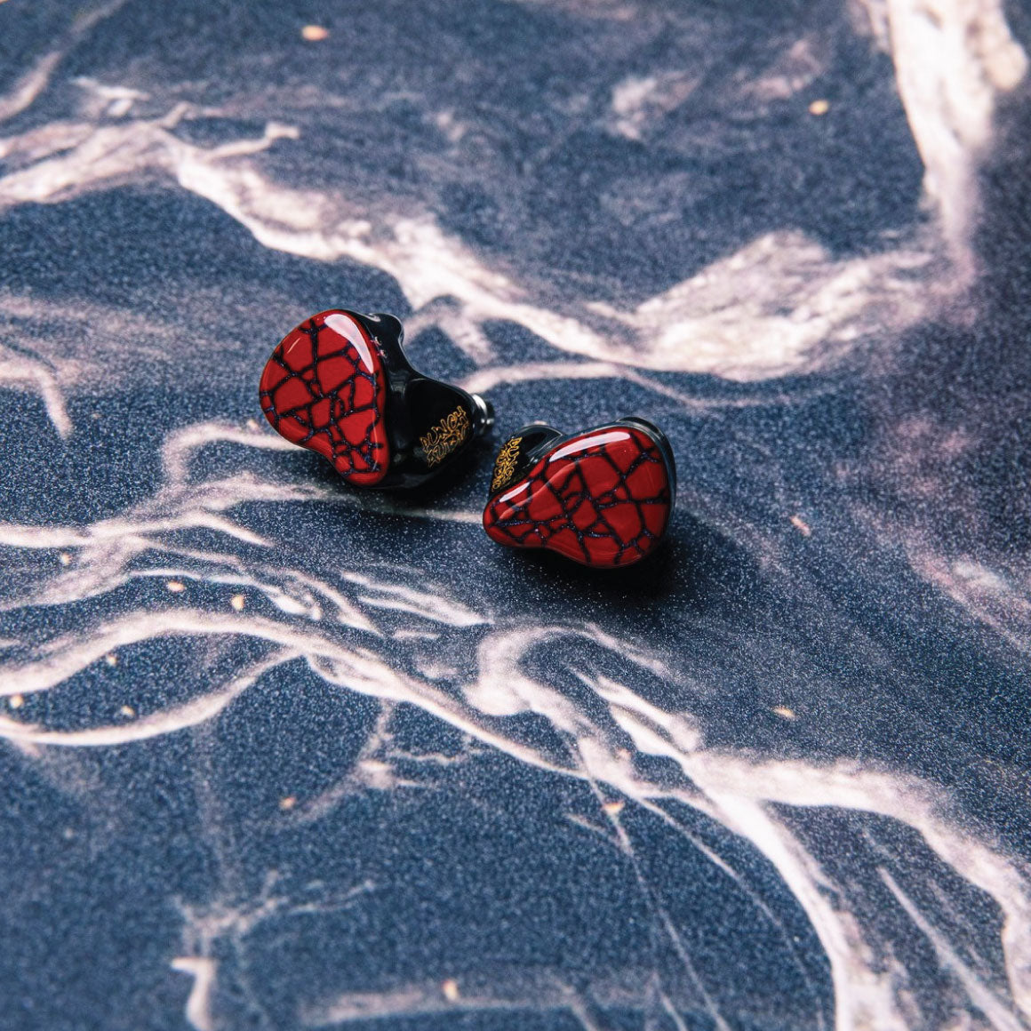 Headphone-Zone-Punch-Audio-Martilo