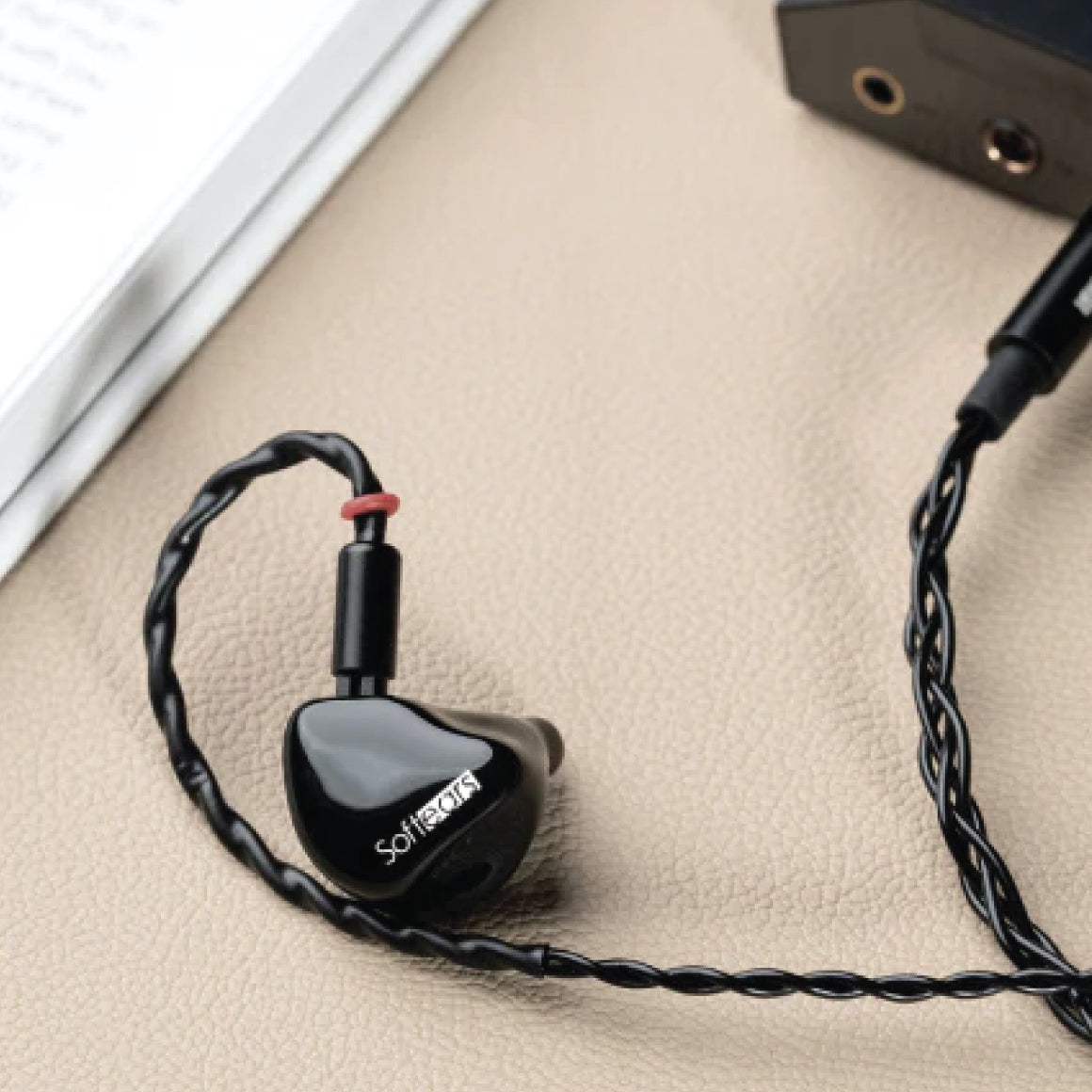 Headphone-Zone-Softears-Studio4