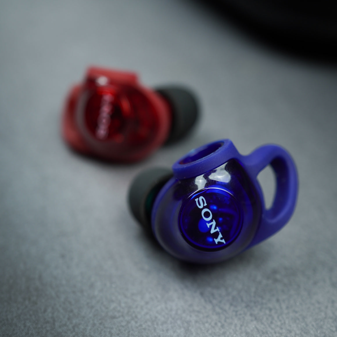 #Color_Red & Blue