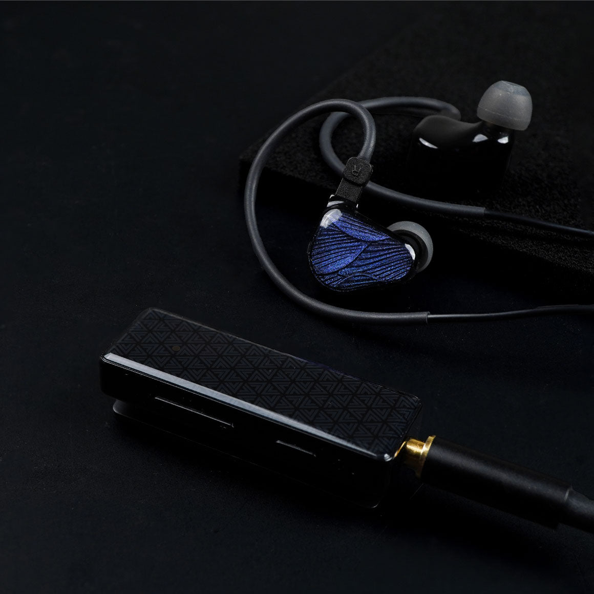 Headphone-Zone-Truthear x Crinacle-ZERO: BLUE2+FiiO - BTR11
