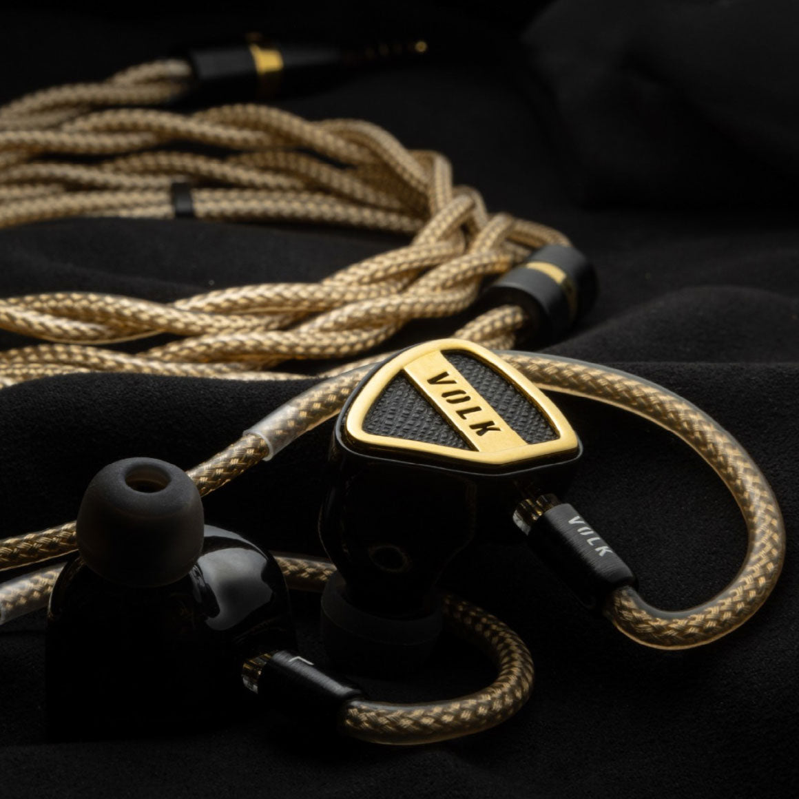 Headphone-Zone-Volk-Audio-Etoile