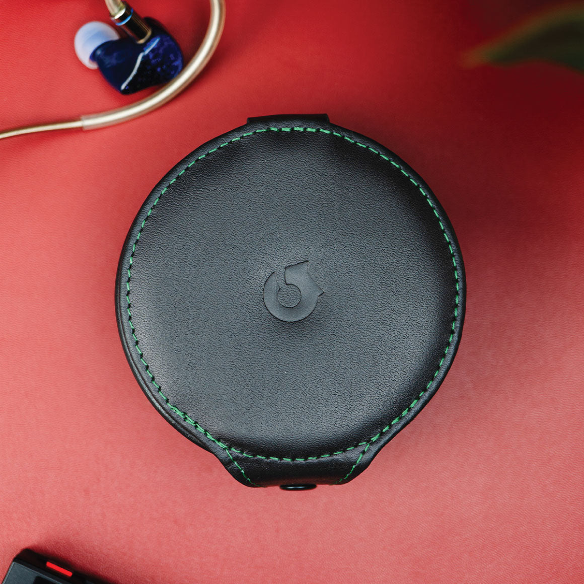 Headphone-Zone-WonderWall-Case