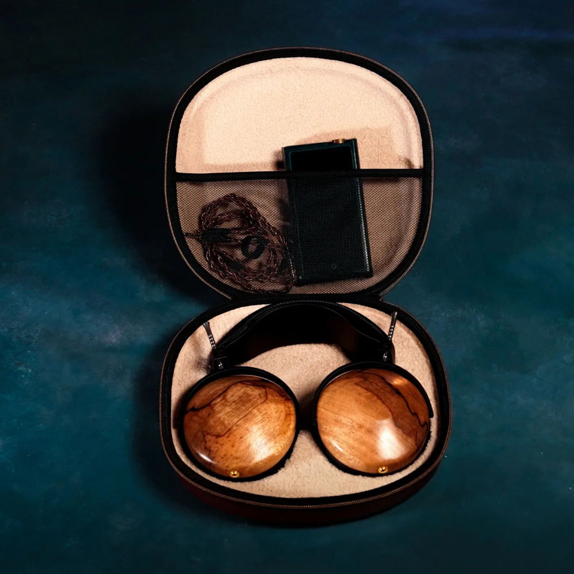 Headphone-Zone-ZMF-Bokeh-Black-Limba-BStock