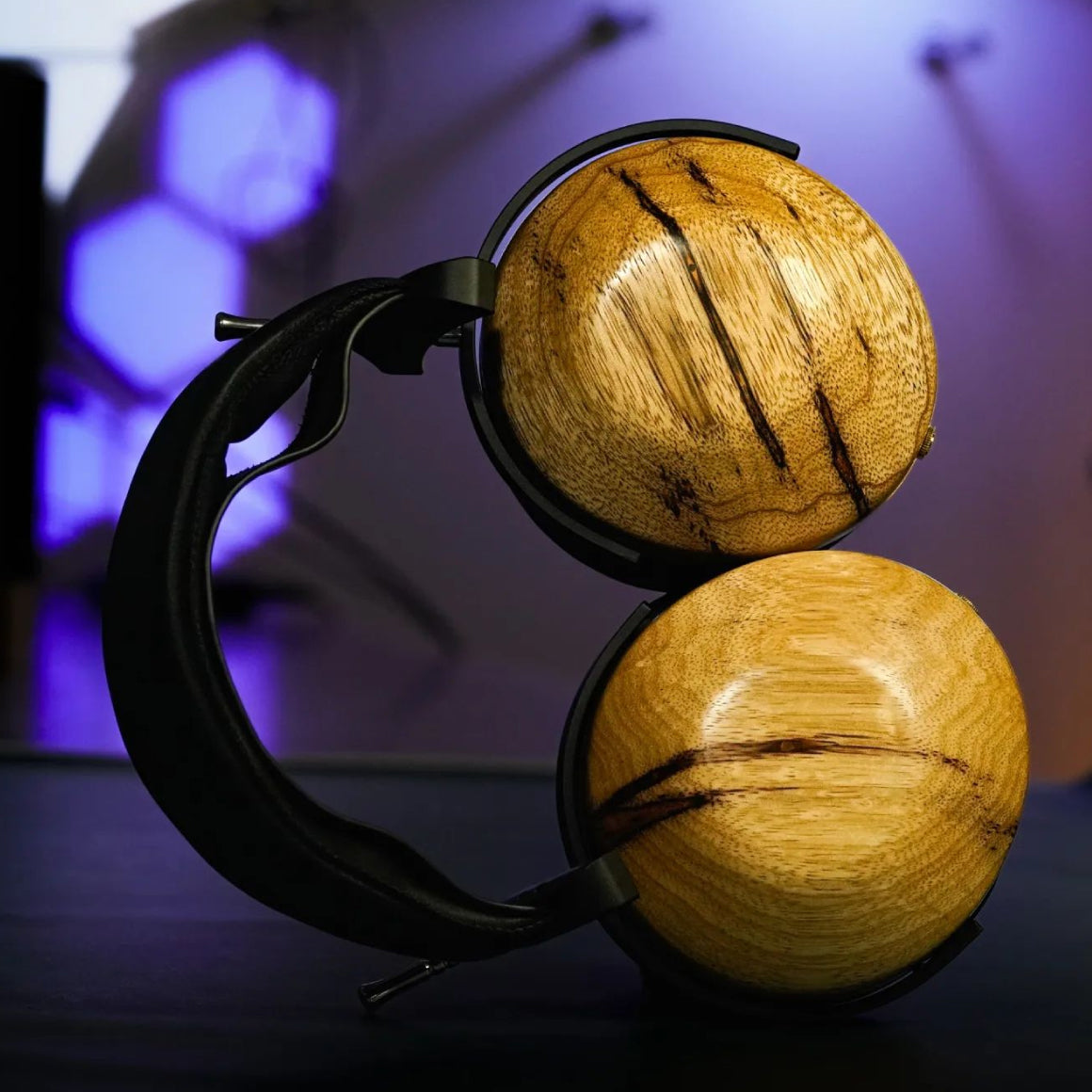 Headphone-Zone-ZMF-Bokeh-Black-Limba-BStock