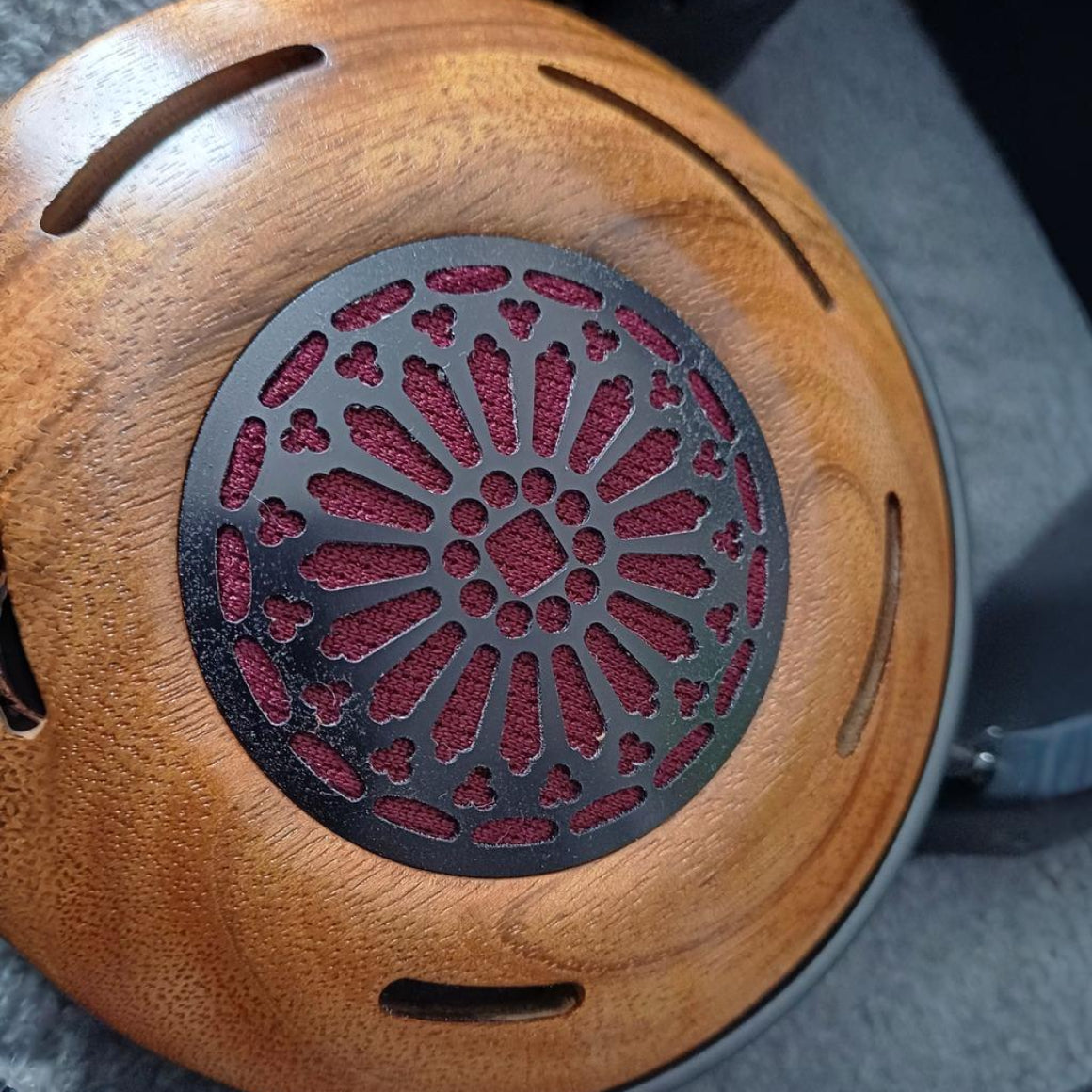 Headphone-Zone-ZMF-Auteur-B-Stock-Standard-Version