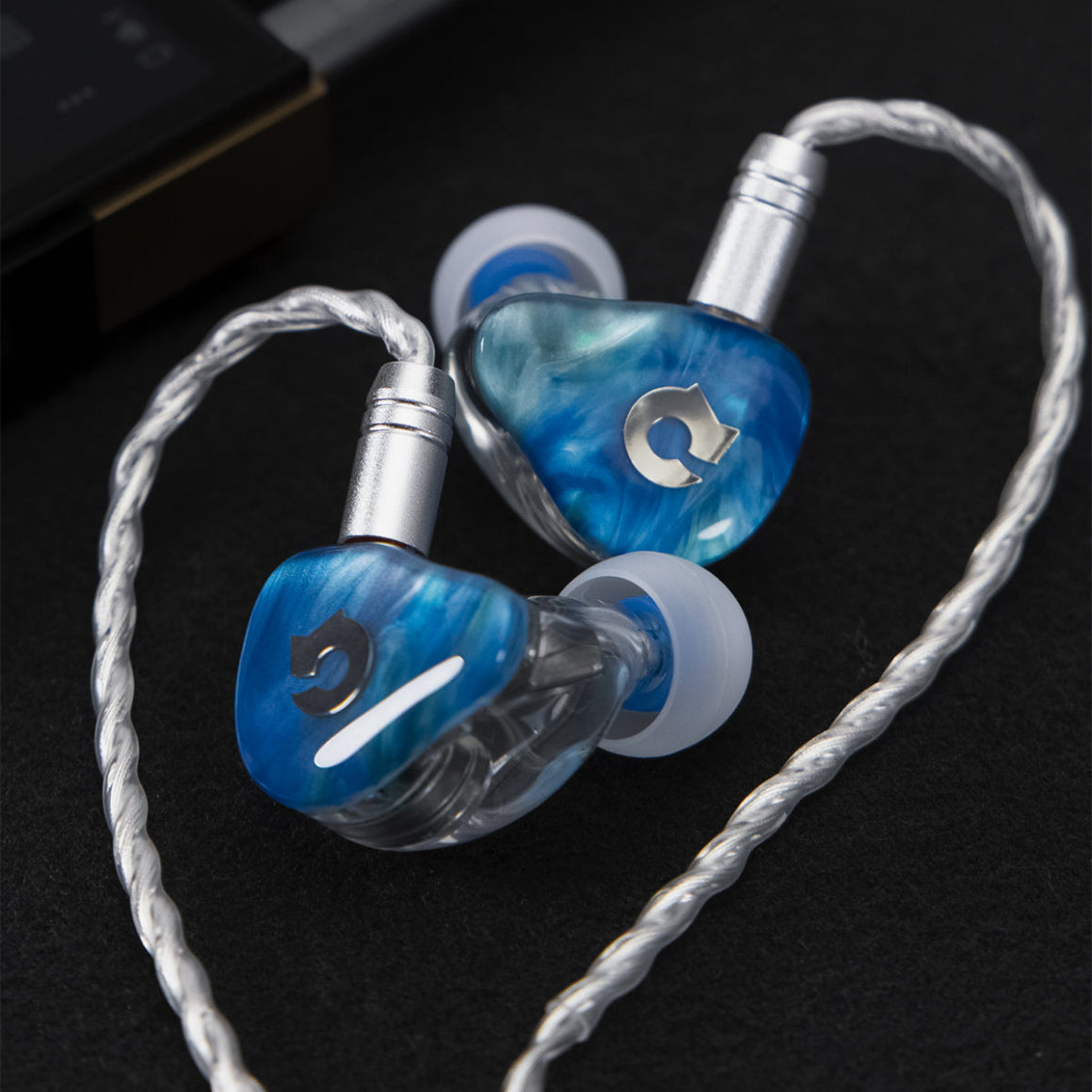 Headphone-Zone-ddHiFi-Skyfall