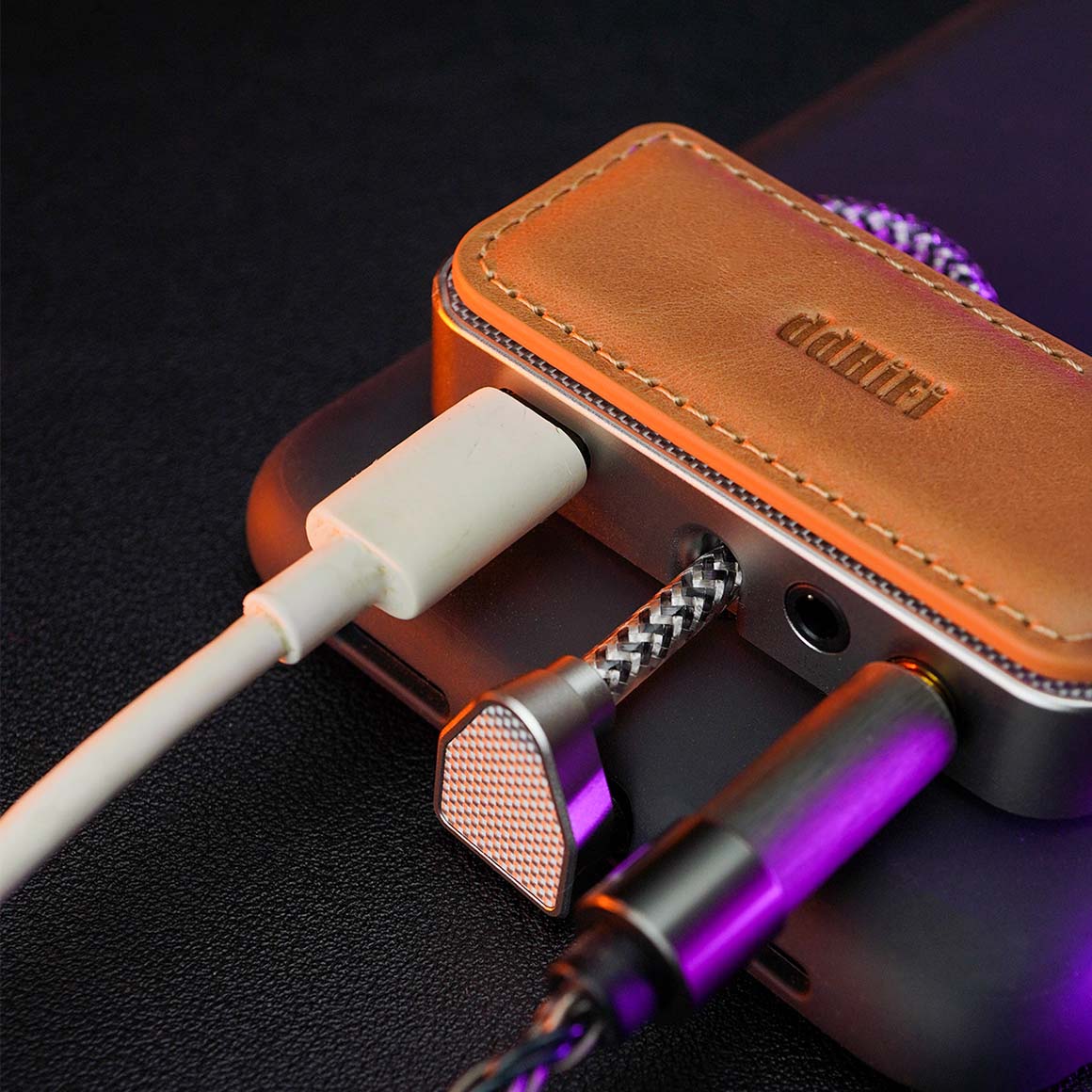 Headphone-Zone-ddHiFi-TC44-Grip