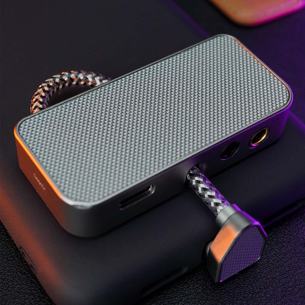 Headphone-Zone-ddHiFi-TC44-Grip