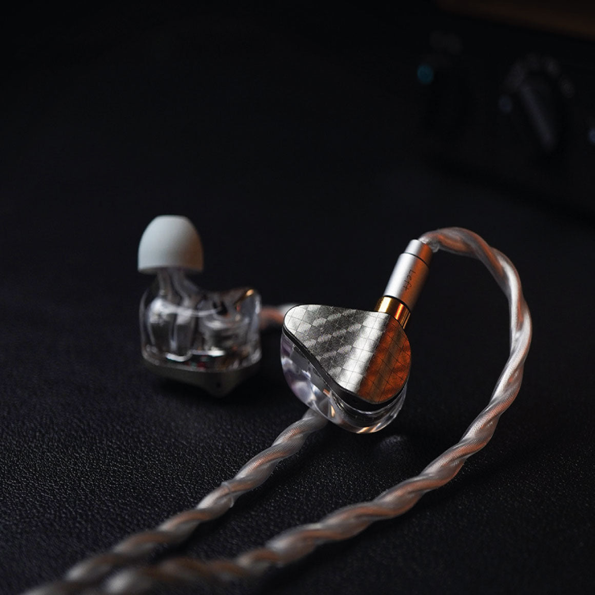 Headphone-Zone-ddHiFi-X-Moondrop-Surface