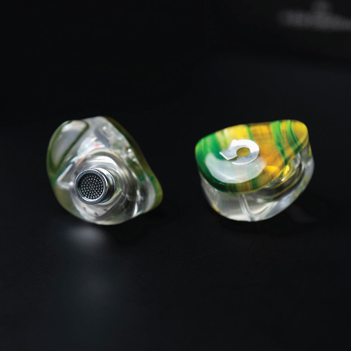 Headphone-Zone-x-ddHiFi-Iris