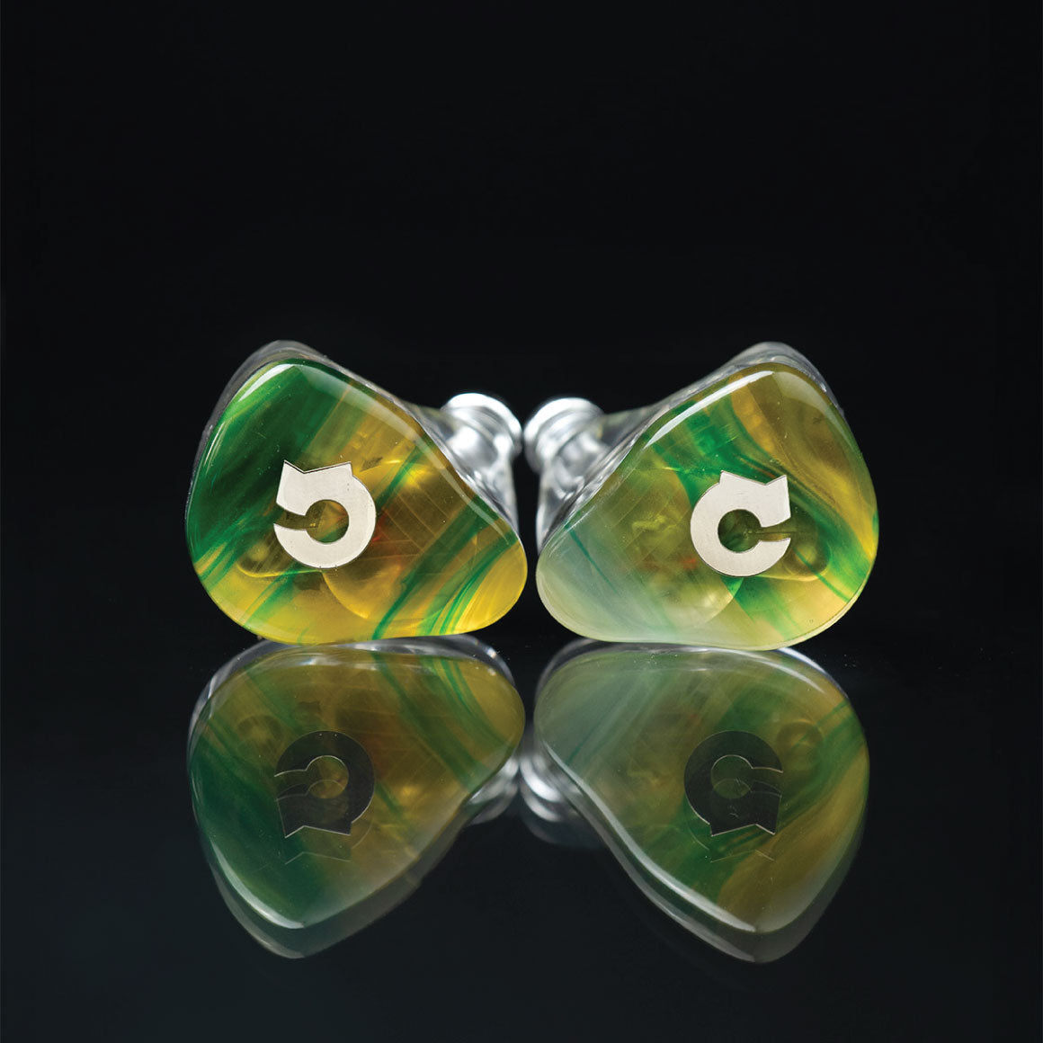 Headphone-Zone-x-ddHiFi-Iris