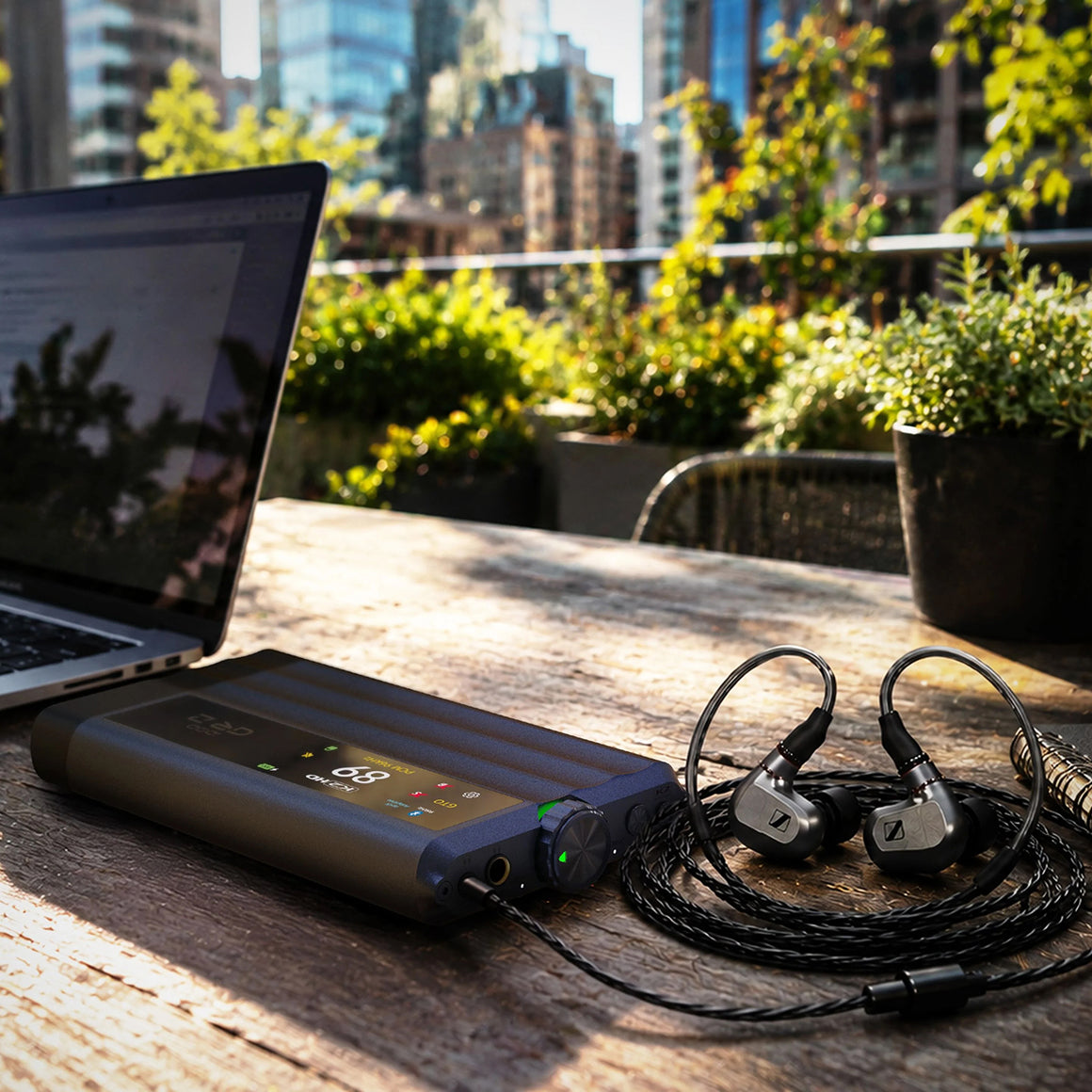 Headphone-Zone-iFi-Audio-iDSD-GR-2