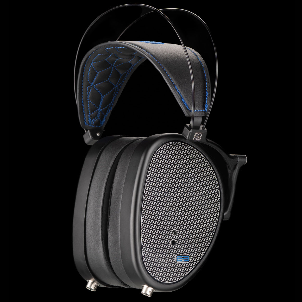 Headphone-zone-Dan-Clark-Audio-E3-3-3.5mm