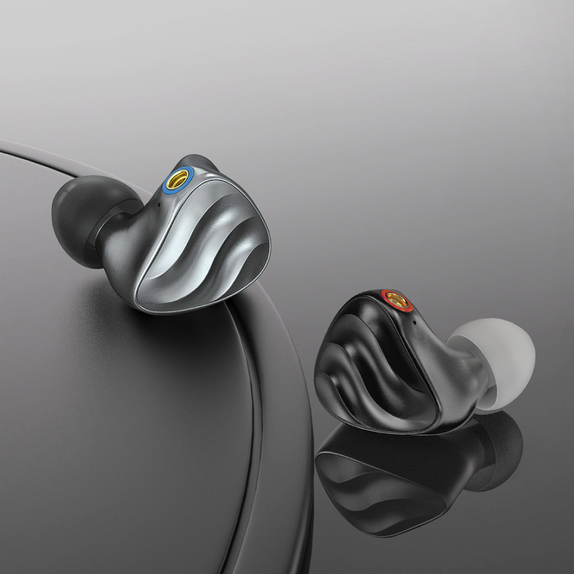 #color_titanium