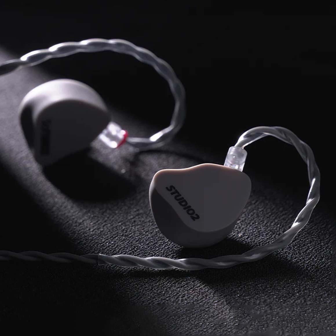 Headphone-zone-Softears-Studio2