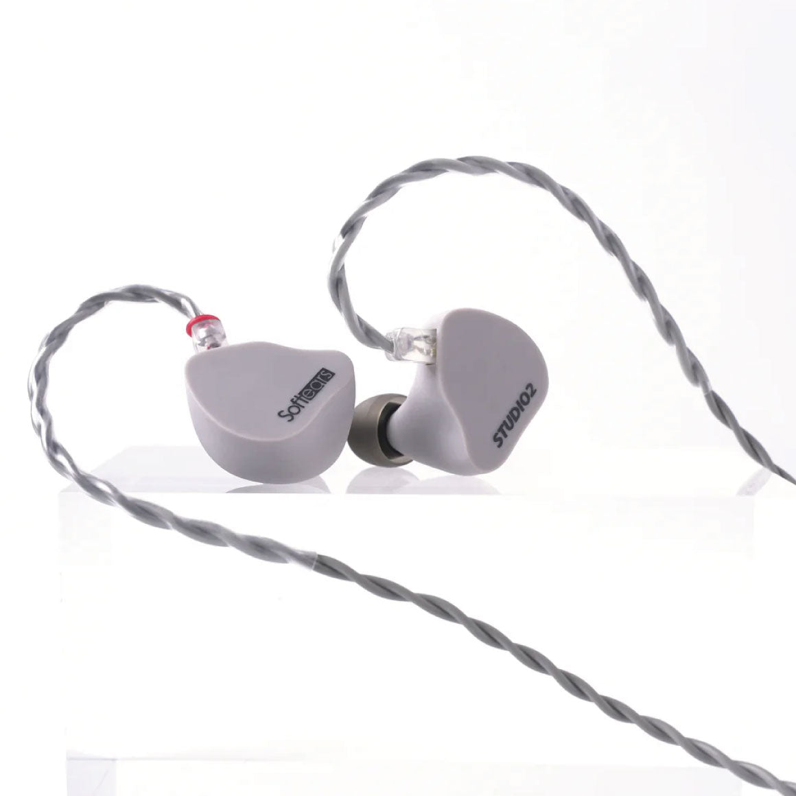 Headphone-zone-Softears-Studio2
