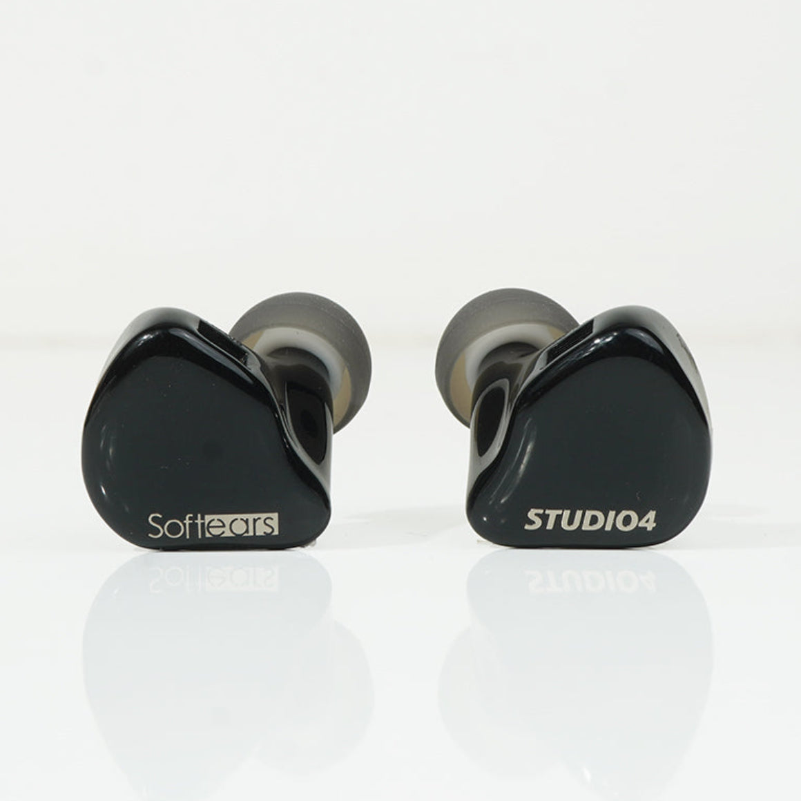 Headphone-zone-Softears-Studio4-Demo-Unit