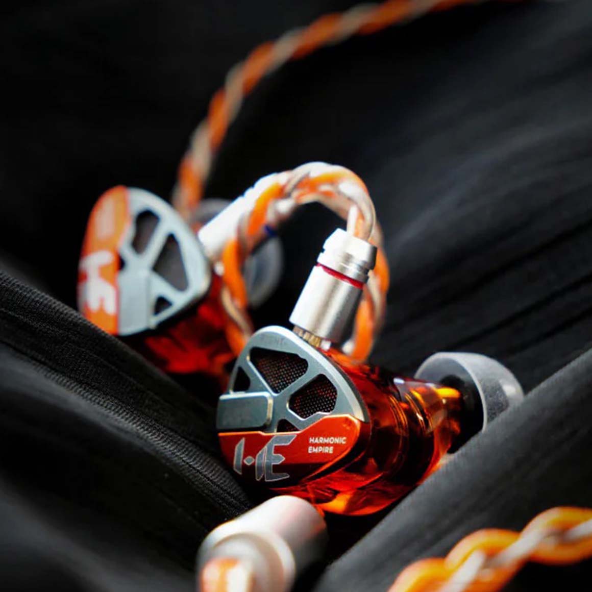 Headphone-zone-Tangzu-Harmonic-Empire-Xiao-Qiao-Orange-3.5mm