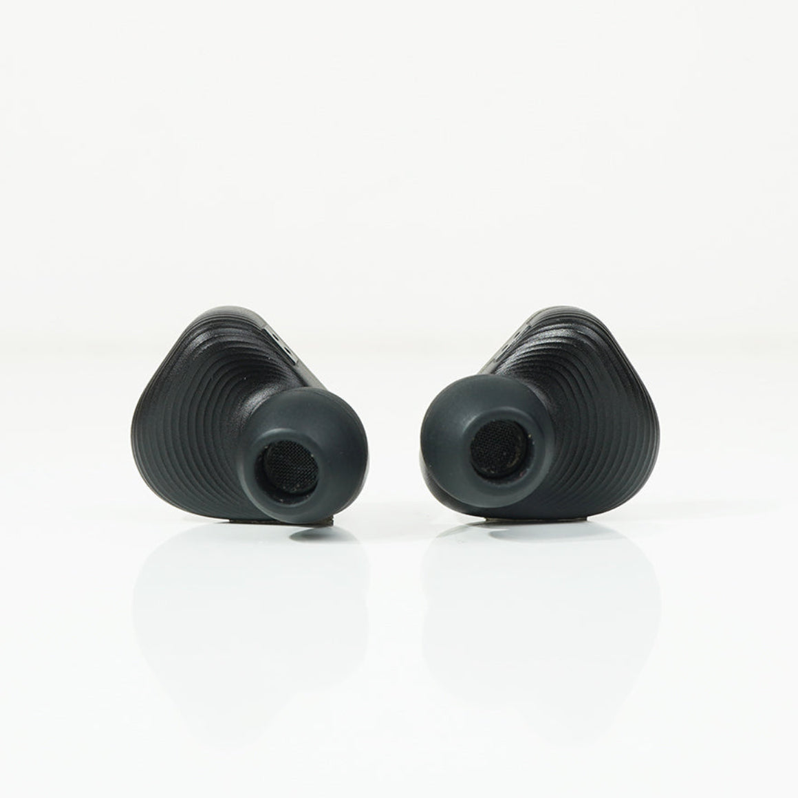 Headphone-zone-Vision-Ears-VE10-_Ex-Demo-Unit