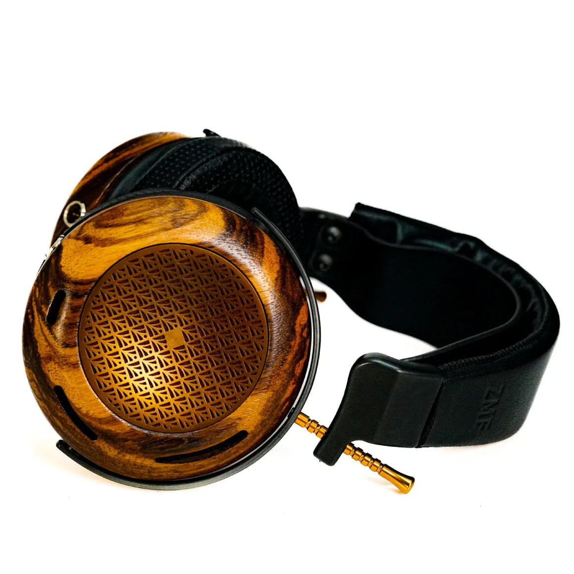 #Earcup Material_zebra wood
