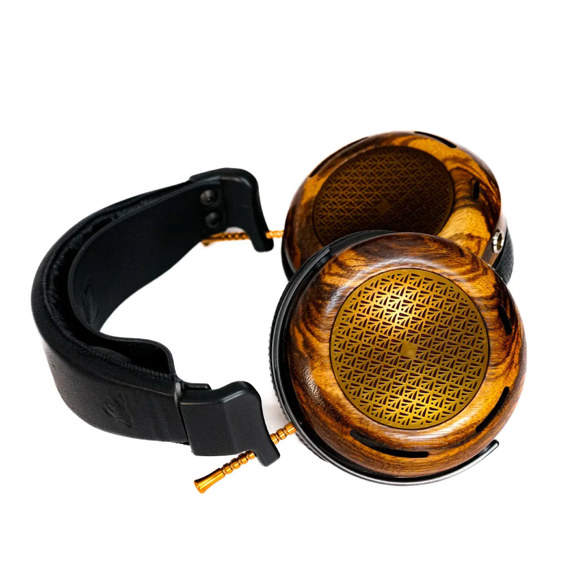 #Earcup Material_zebra wood