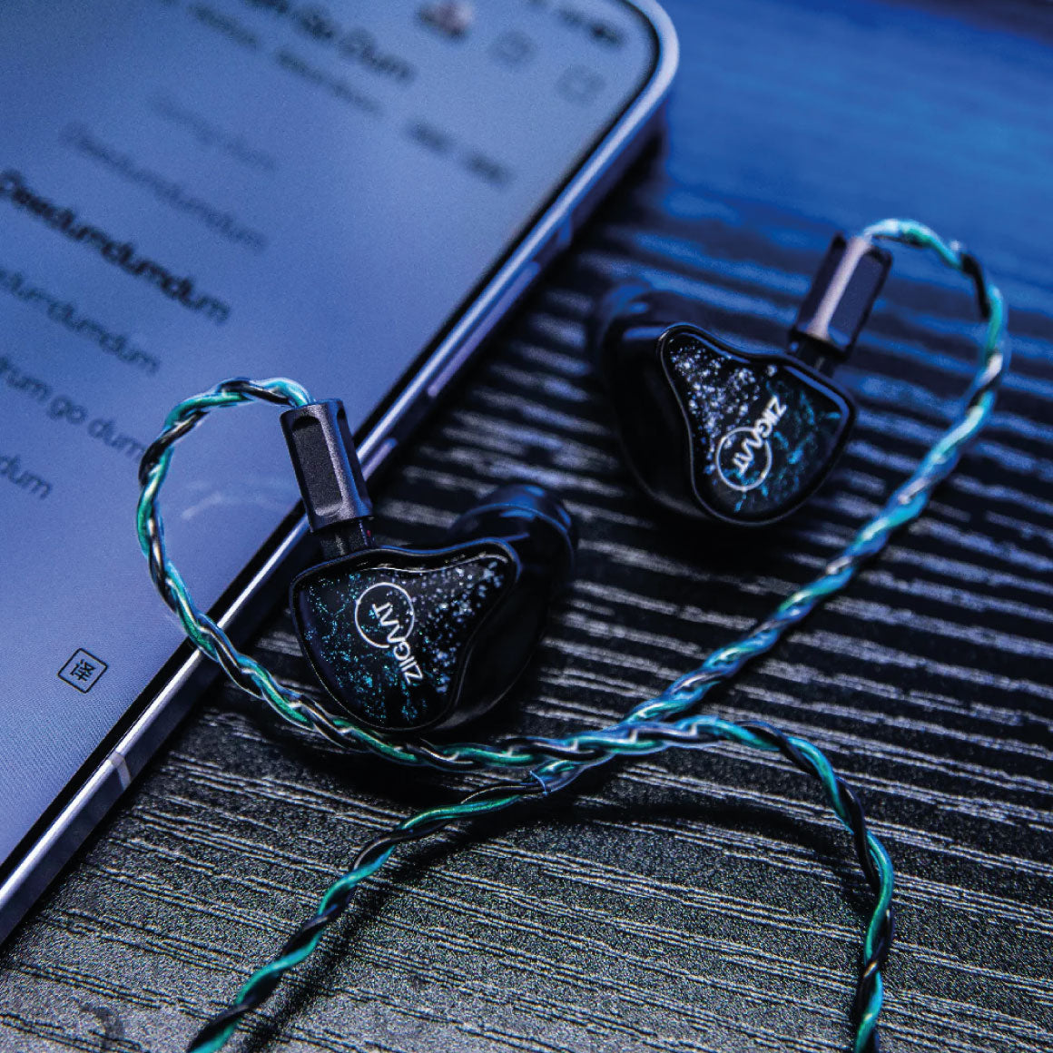 Headphone-zone-ZiiGaat-x-Hangout.Audio-Odyssey-2