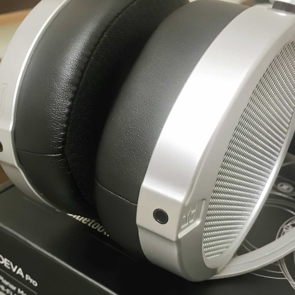 HiFiMAN - Deva Pro (Wired) (Pre-Owned)