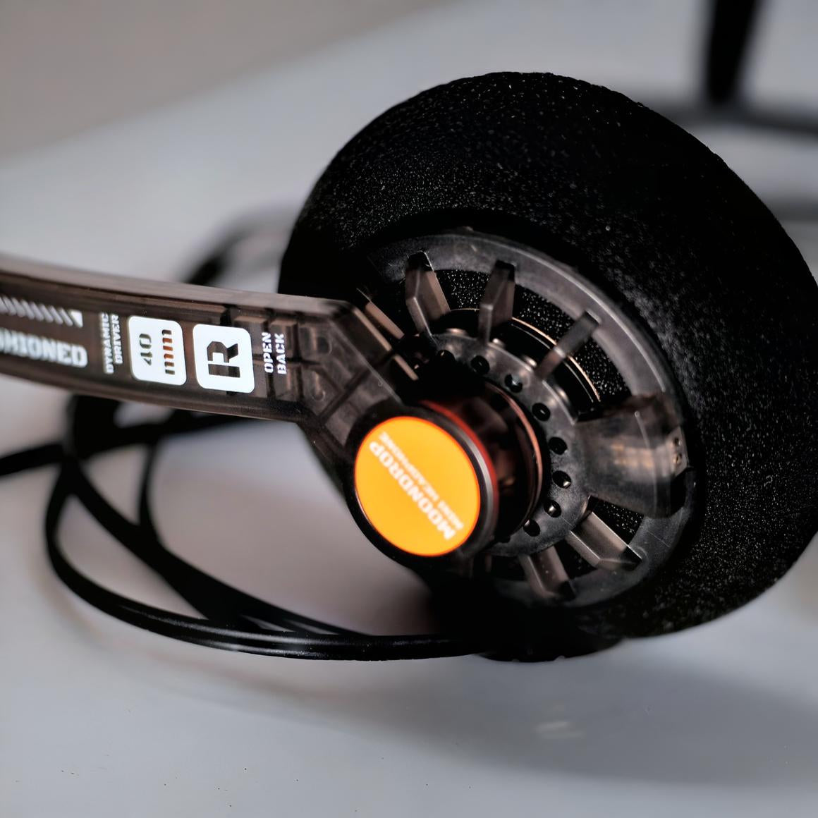 Headphone-Zone-Moondrop-Old-Fashioned