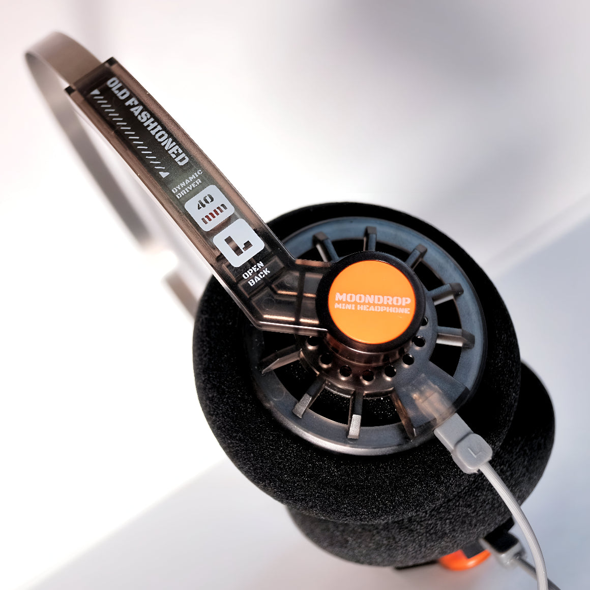 Headphone-Zone-Moondrop-Old-Fashioned