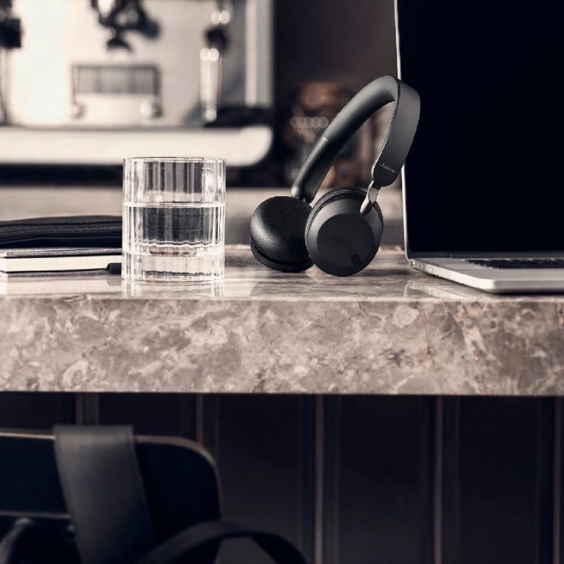 Headphone-Zone-Jabra-Elite-45h-Titanium Black