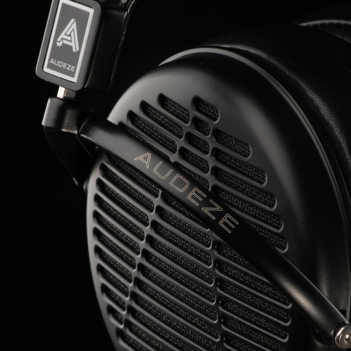 Headphone-Zone-Audeze-LCD-24